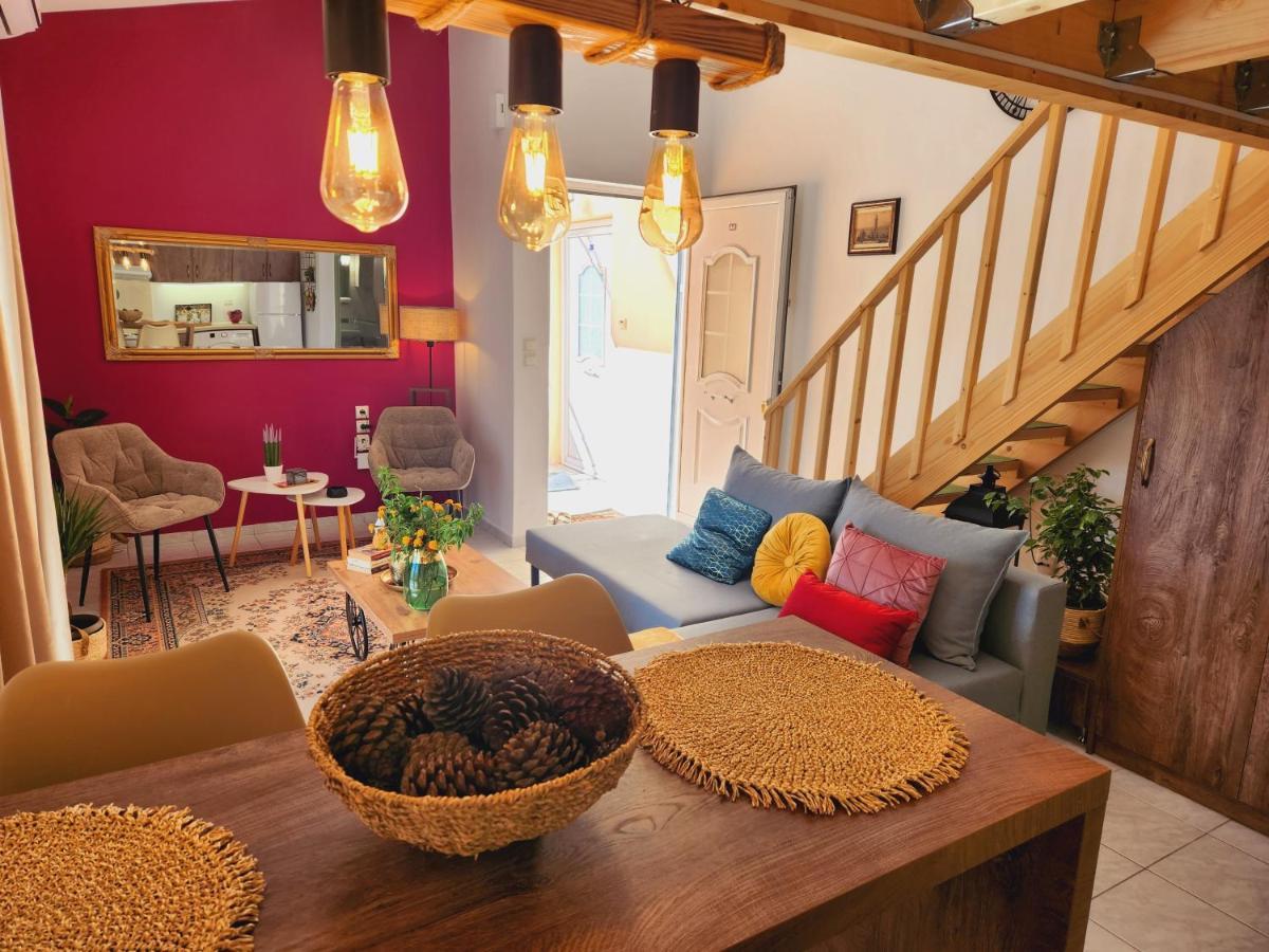 Luxury Loft Apartment Vivian パトラ エクステリア 写真