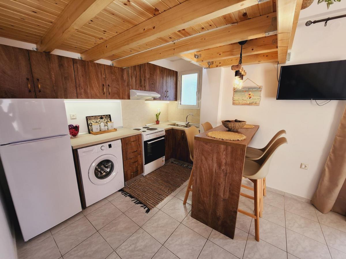 Luxury Loft Apartment Vivian パトラ エクステリア 写真