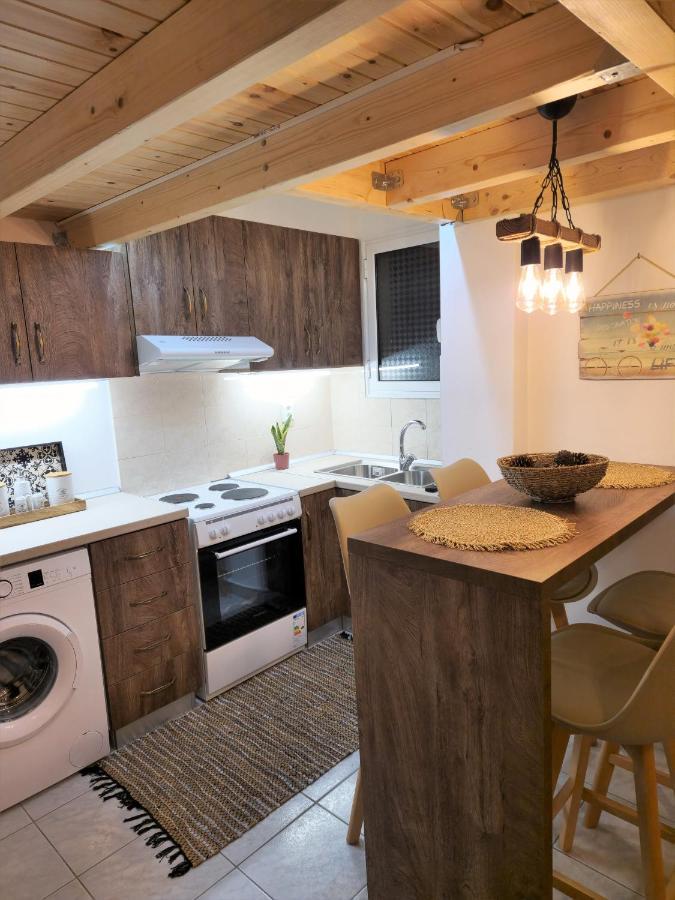 Luxury Loft Apartment Vivian パトラ エクステリア 写真