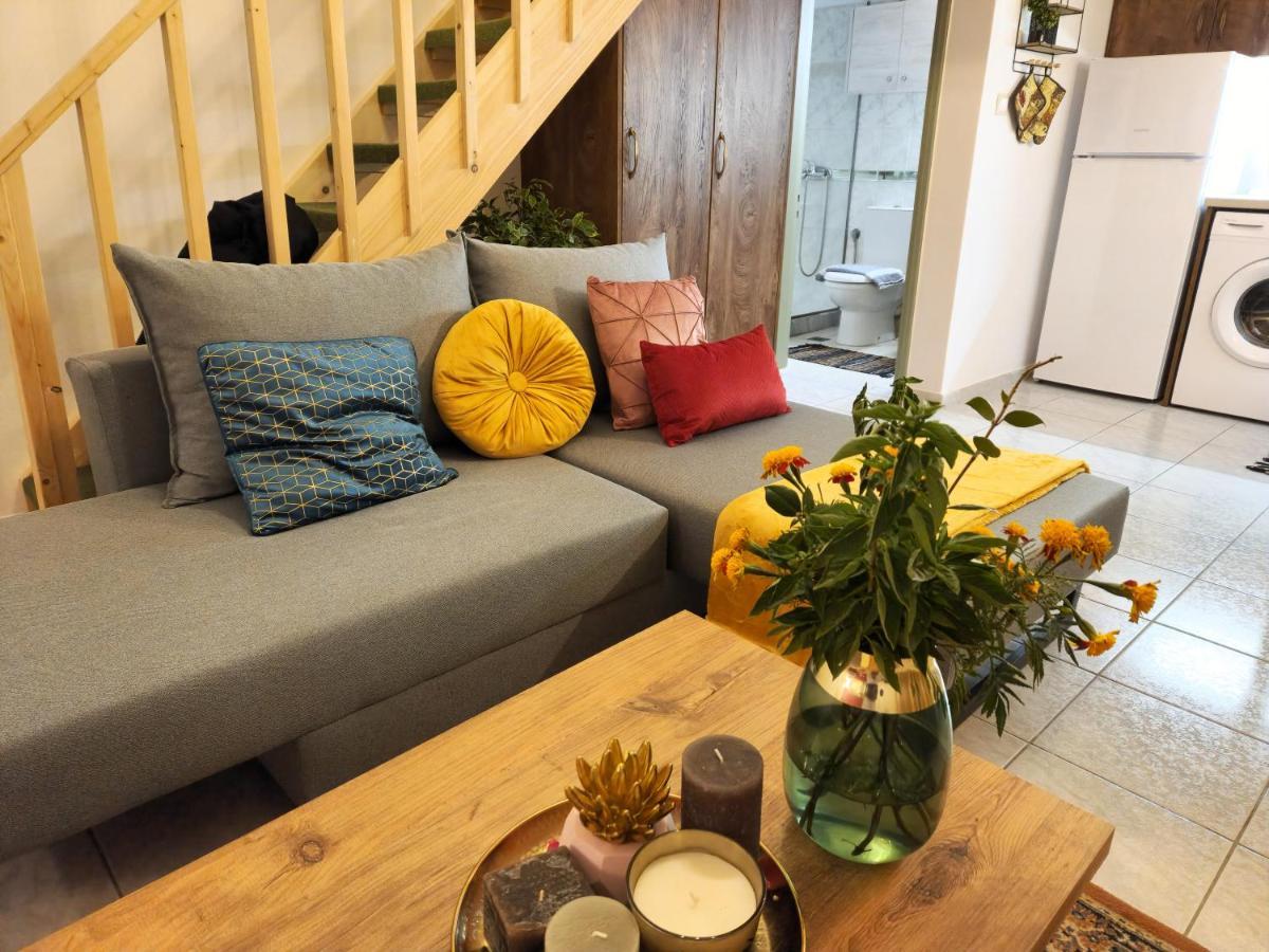 Luxury Loft Apartment Vivian パトラ エクステリア 写真
