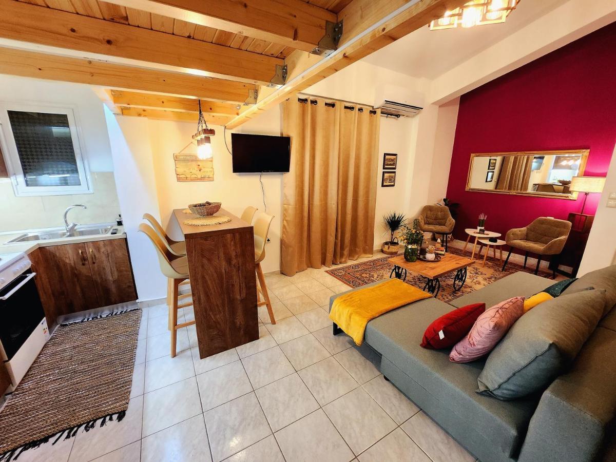 Luxury Loft Apartment Vivian パトラ エクステリア 写真
