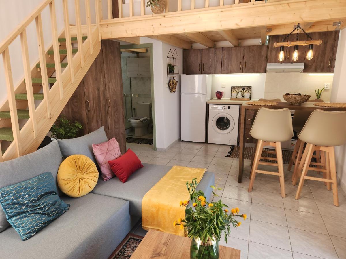 Luxury Loft Apartment Vivian パトラ エクステリア 写真