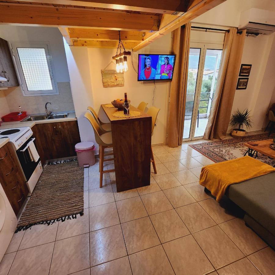 Luxury Loft Apartment Vivian パトラ エクステリア 写真