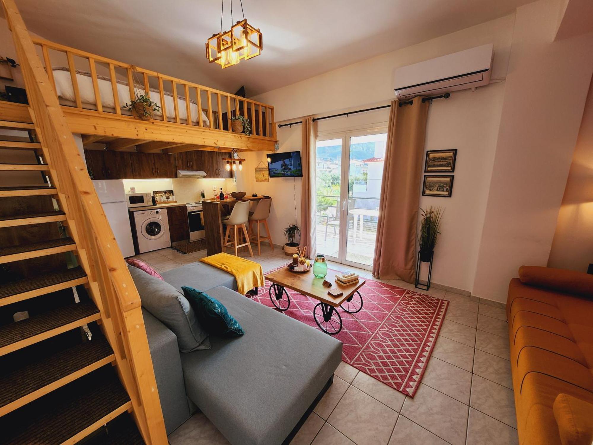 Luxury Loft Apartment Vivian パトラ エクステリア 写真