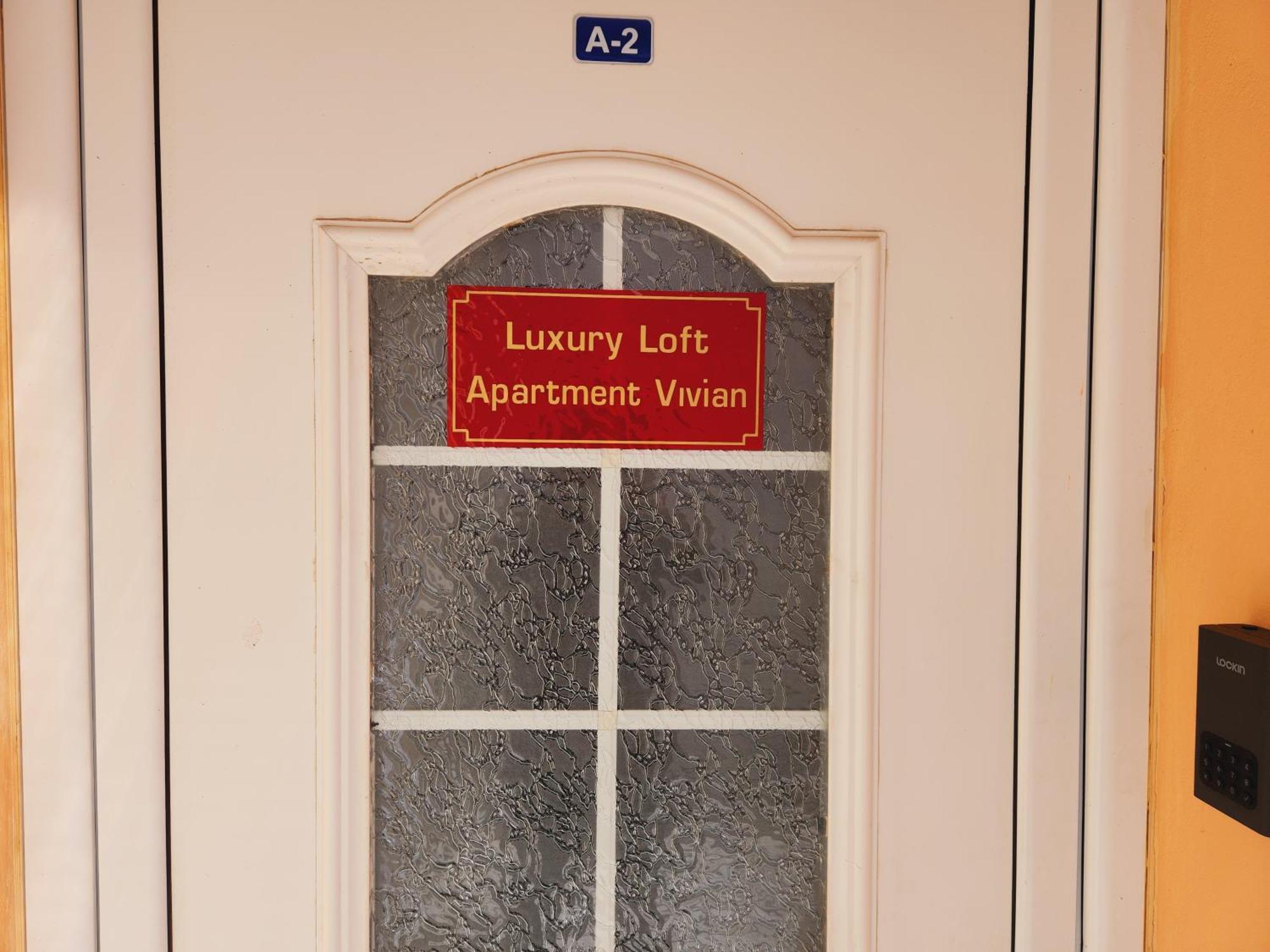 Luxury Loft Apartment Vivian パトラ エクステリア 写真