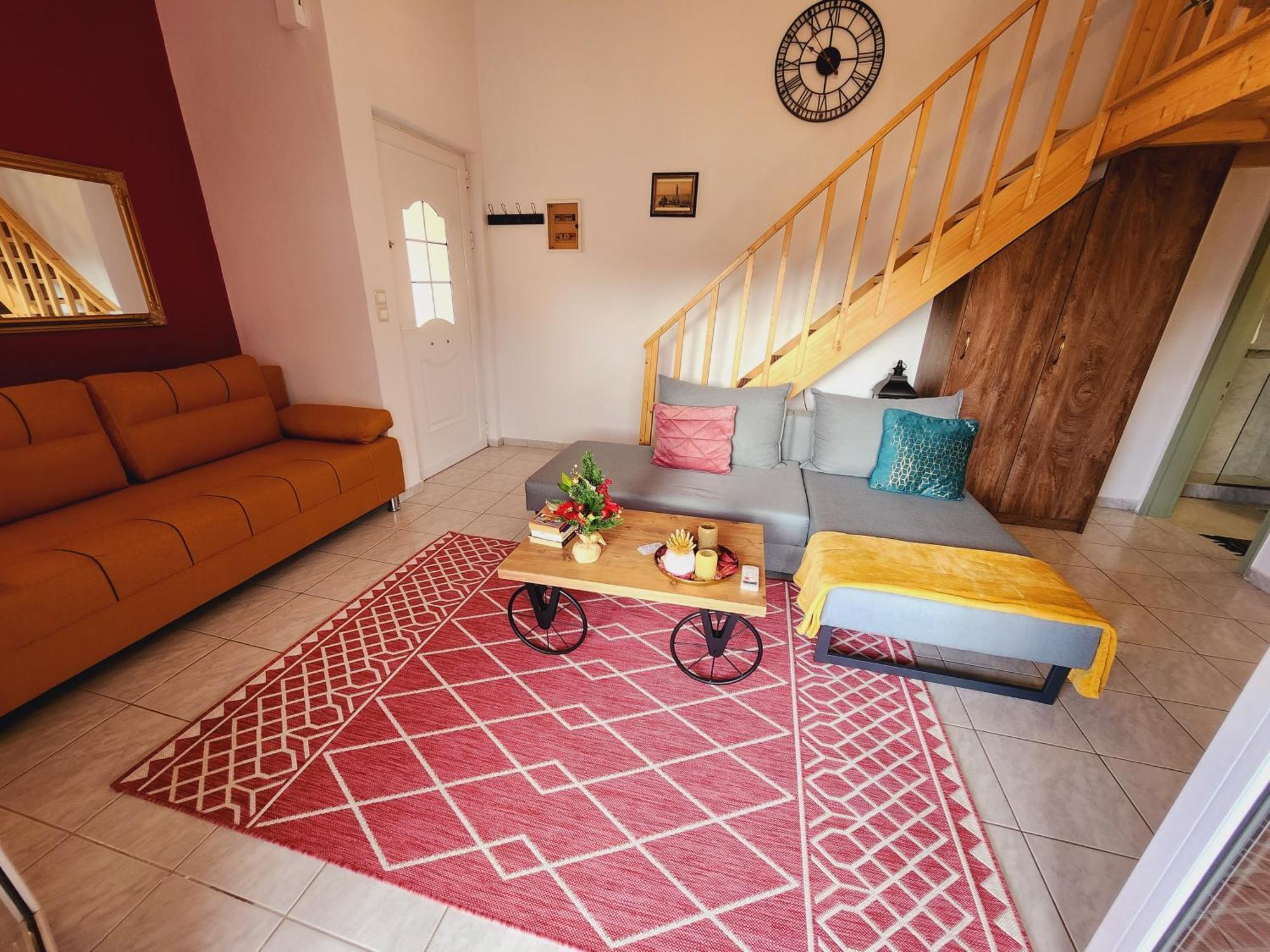 Luxury Loft Apartment Vivian パトラ エクステリア 写真
